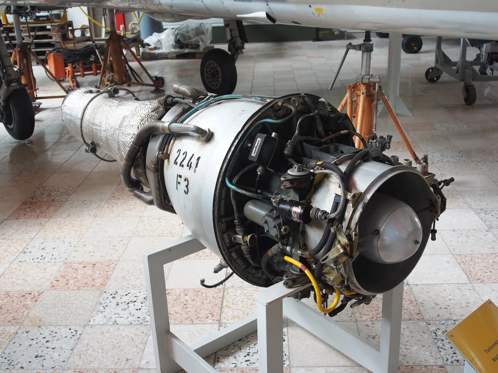 Flugausstellung L. + P. Junior