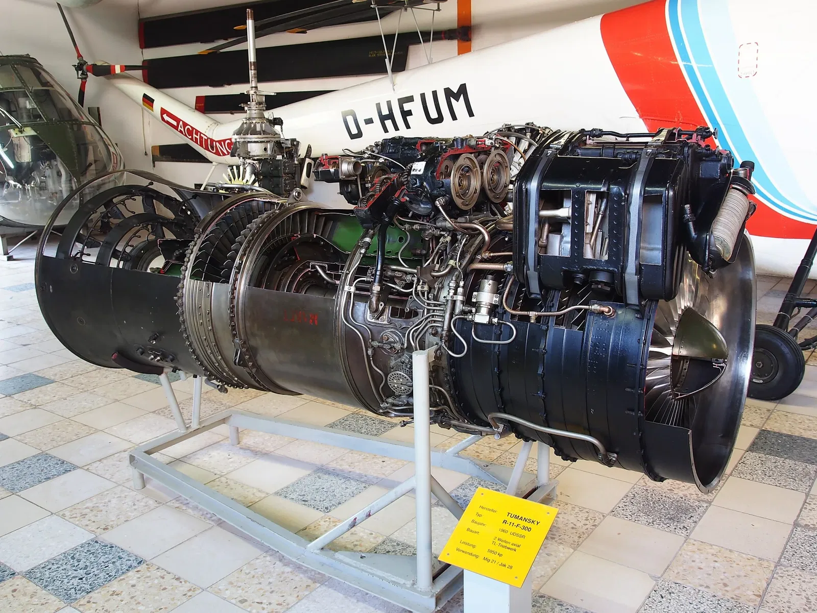 Flugausstellung L. + P. Junior