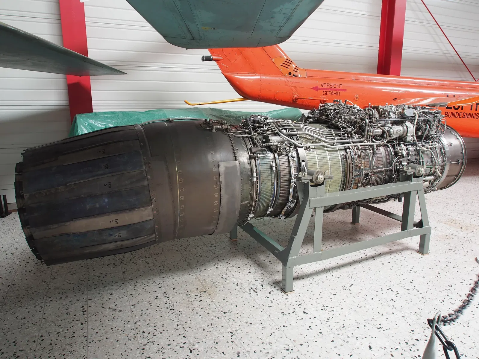 Flugausstellung L. + P. Junior