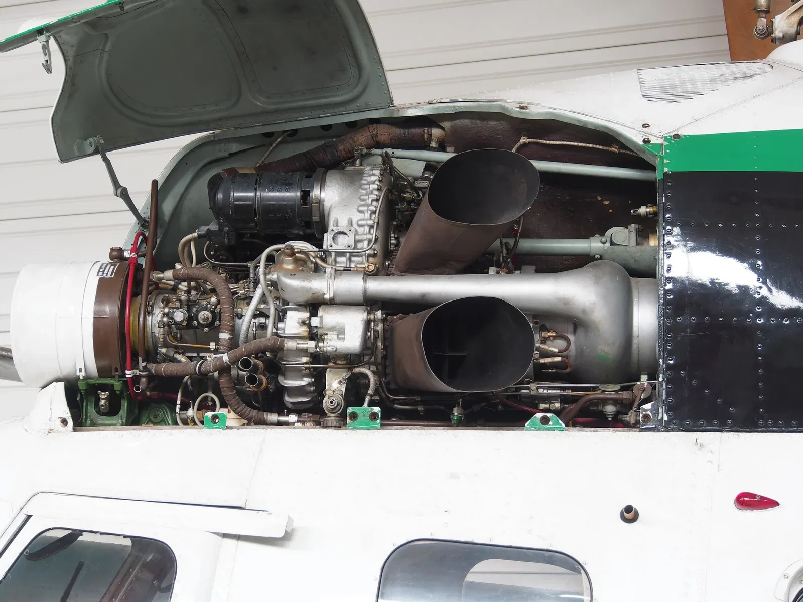 Flugausstellung L. + P. Junior