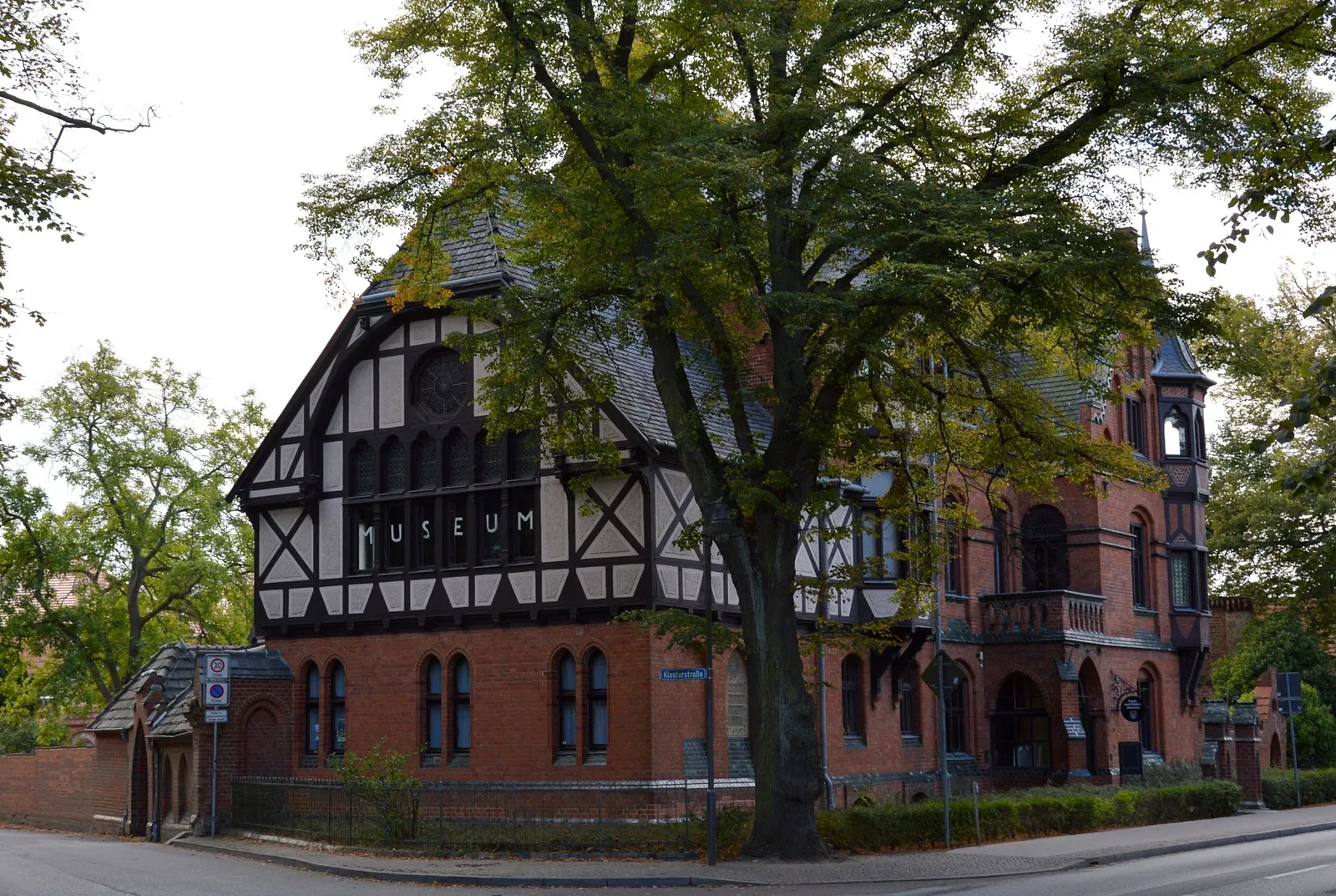 Stadt- und Bädermuseum im Möckelhaus