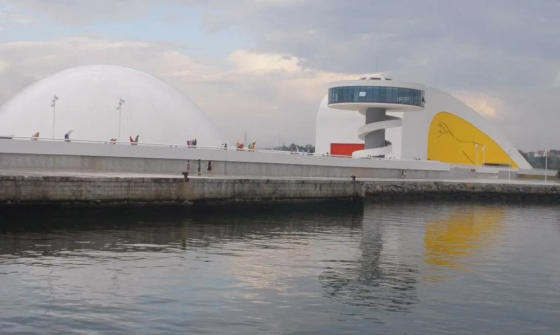 Centro Cultural Internacional Oscar Niemeyer