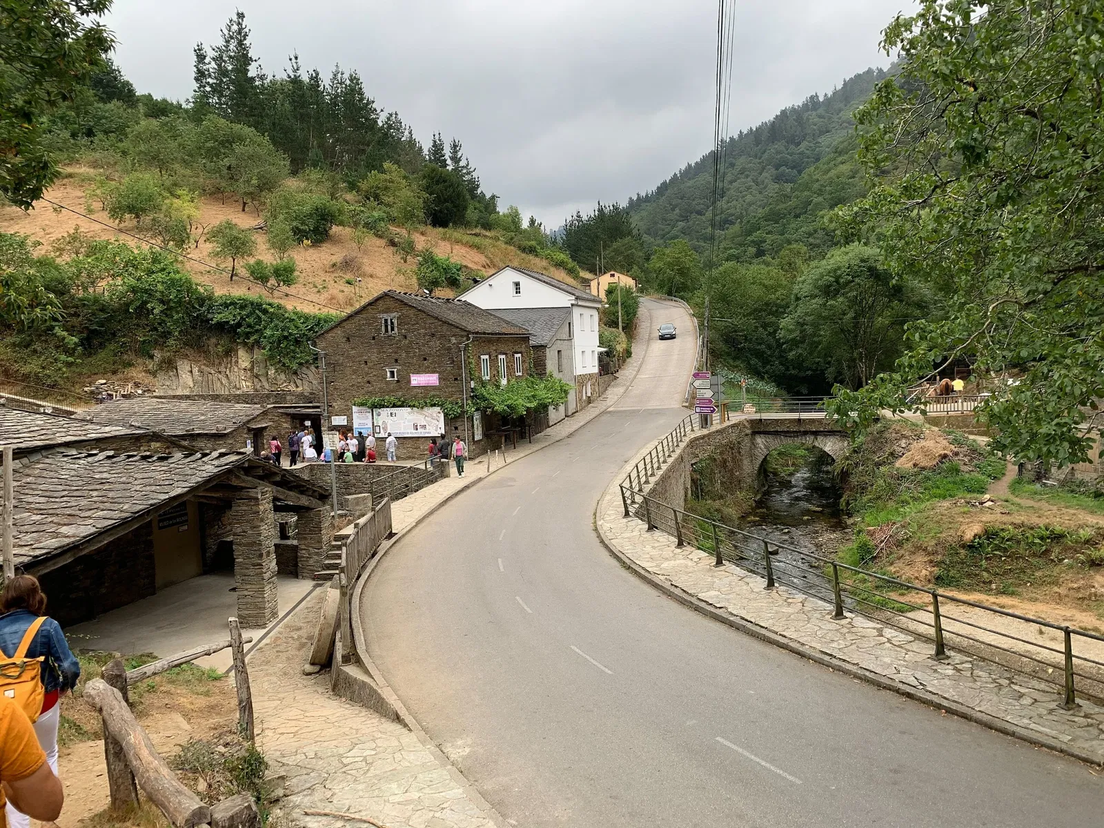 Conjunto Etnográfico de Mazonovo