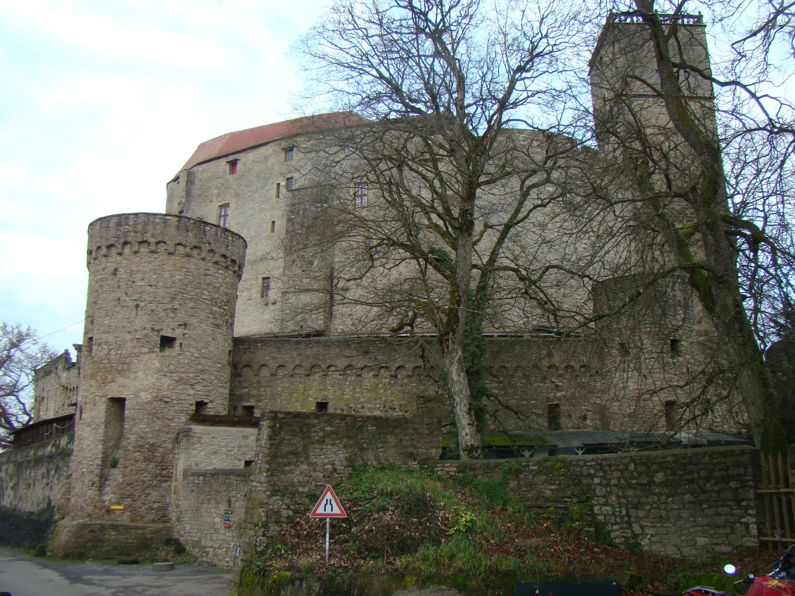 Burg Guttenberg Haßmersheim