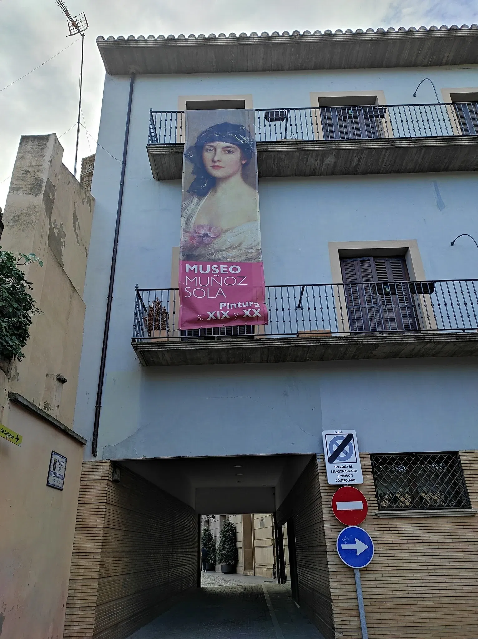 Museo Muñoz Sola de Arte Moderno