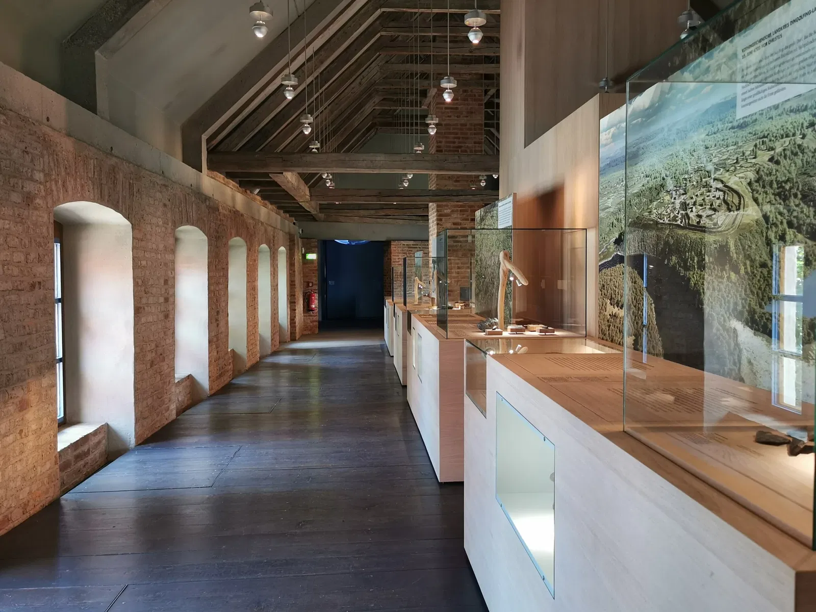 Kastenhof Landau - Das Museum für Steinzeit und Gegenwart