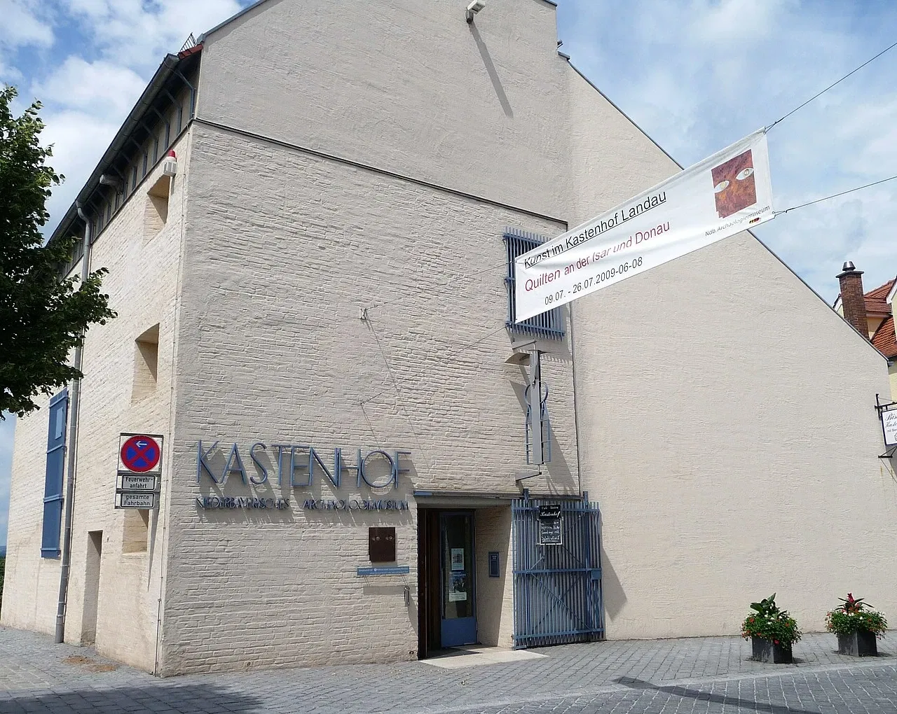 Kastenhof Landau - Das Museum für Steinzeit und Gegenwart