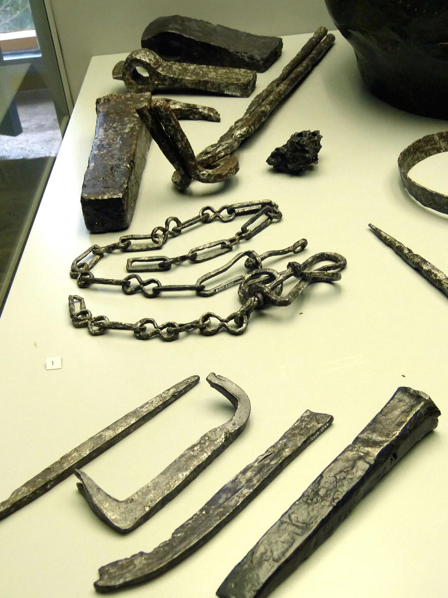 Kastenhof Landau - Das Museum für Steinzeit und Gegenwart