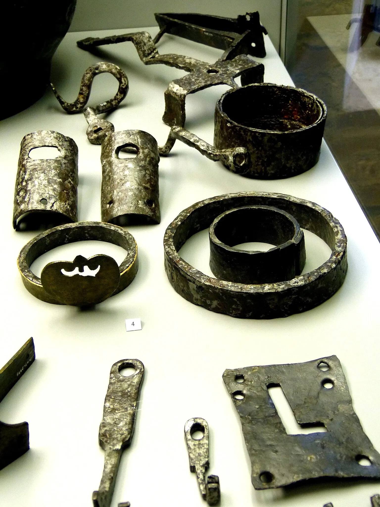 Kastenhof Landau - Das Museum für Steinzeit und Gegenwart