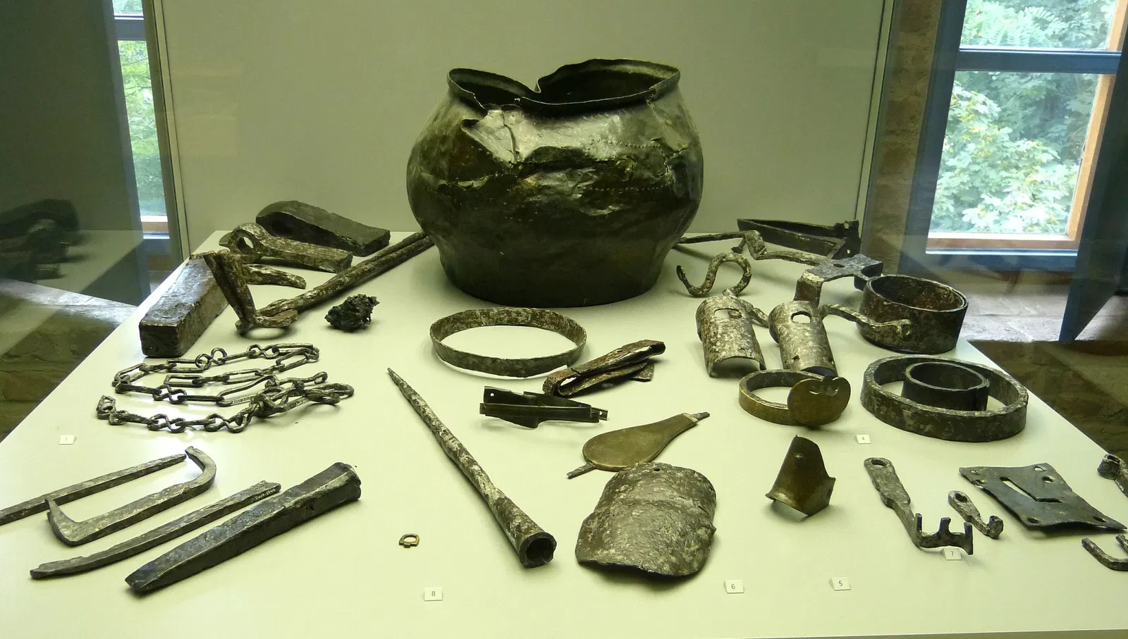 Kastenhof Landau - Das Museum für Steinzeit und Gegenwart