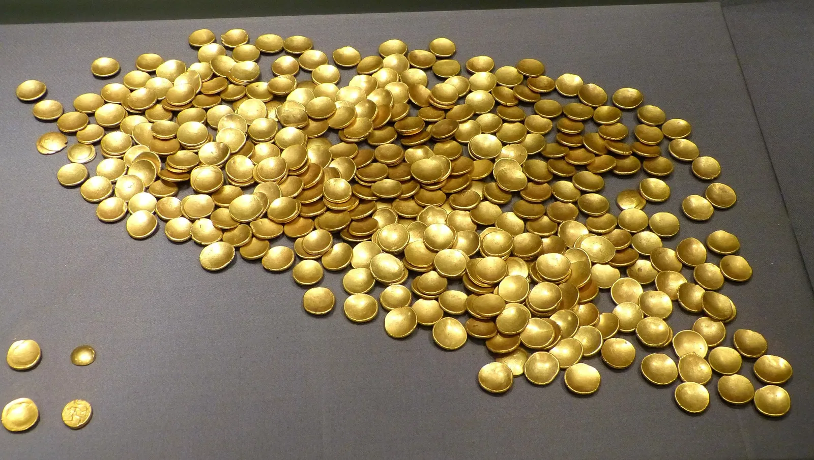 Kastenhof Landau - Das Museum für Steinzeit und Gegenwart