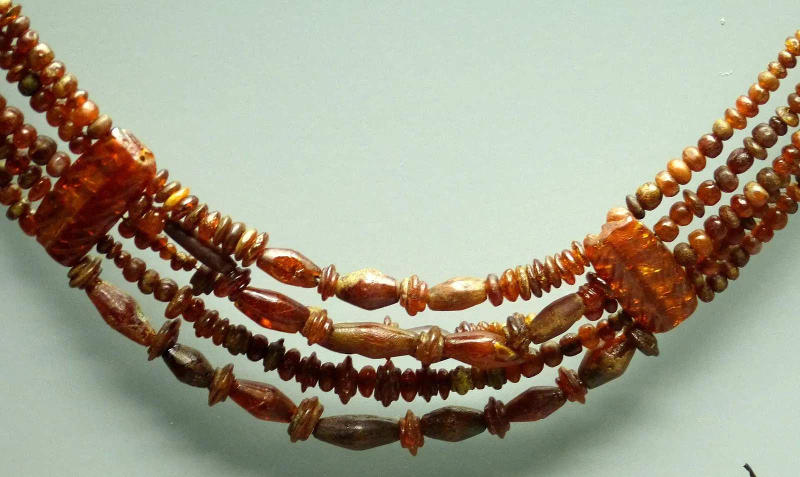 Kastenhof Landau - Das Museum für Steinzeit und Gegenwart