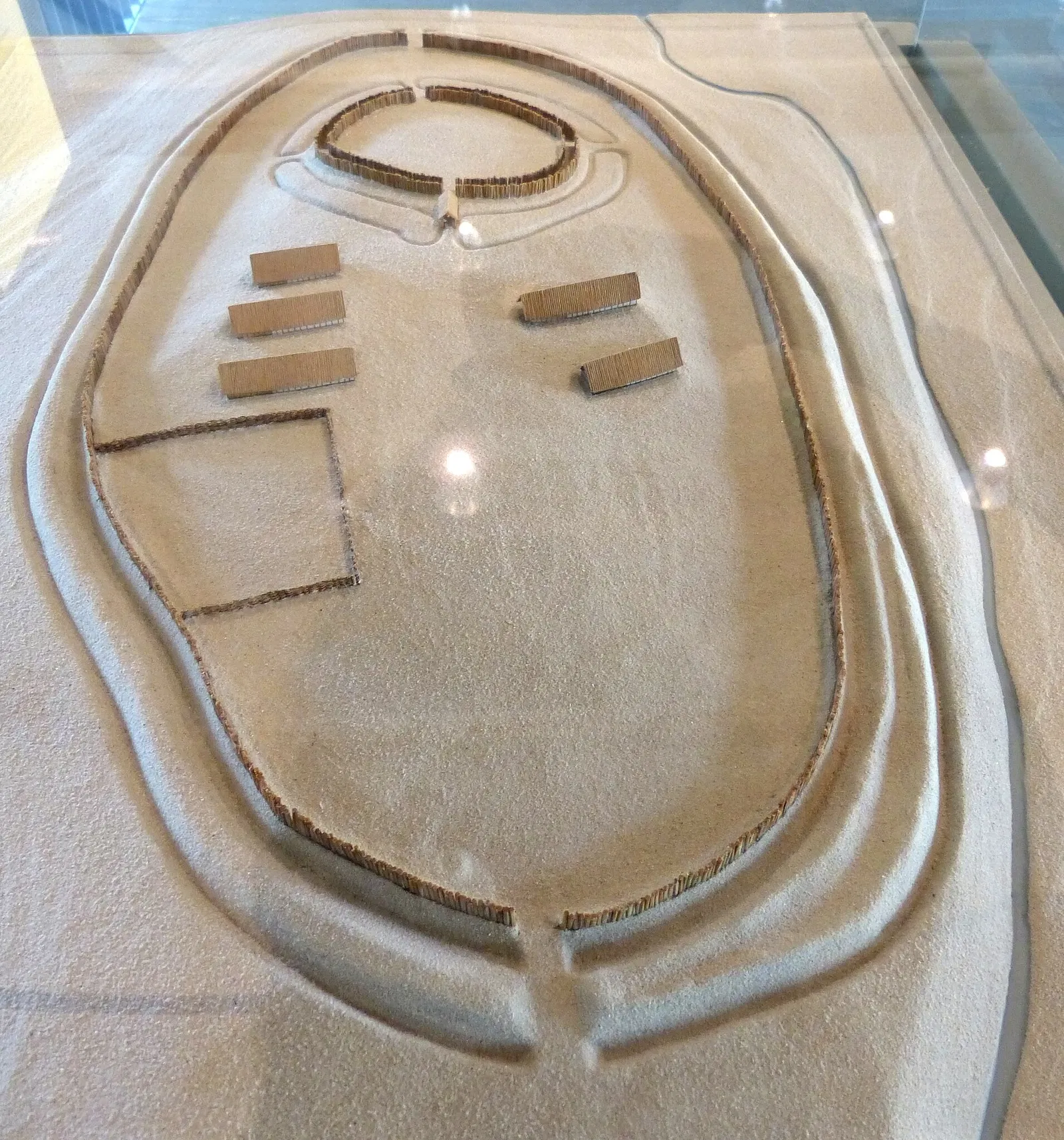 Kastenhof Landau - Das Museum für Steinzeit und Gegenwart