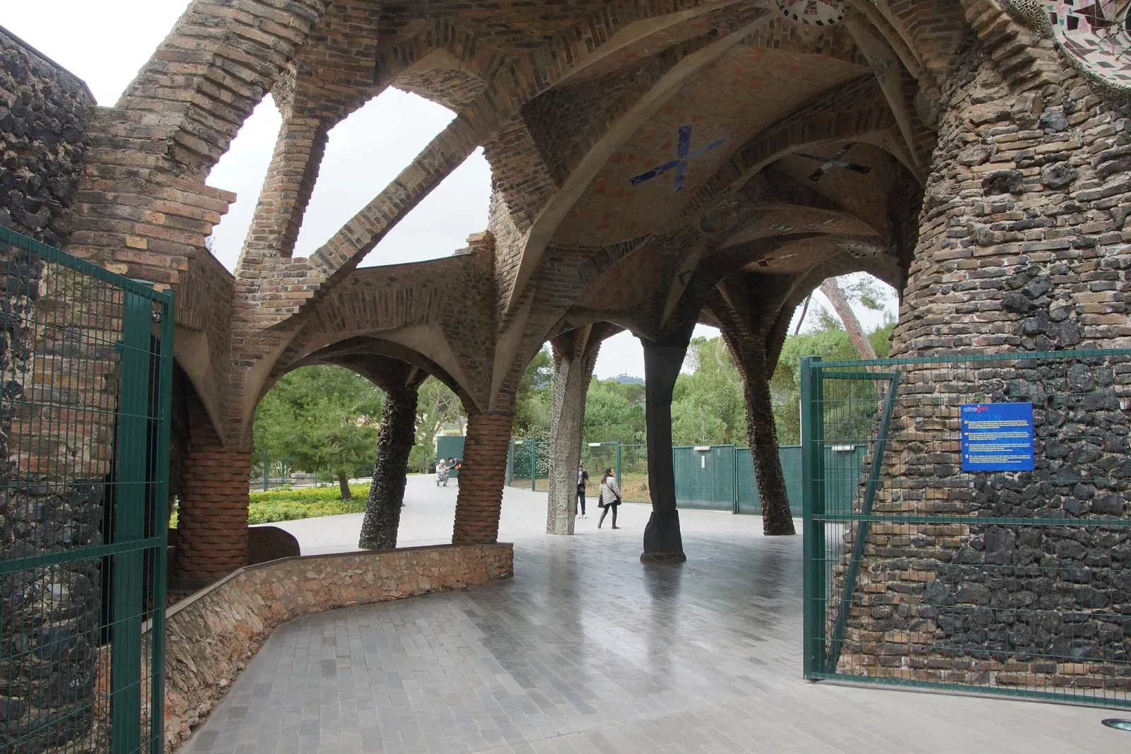 Cripta de la Colònia Güell