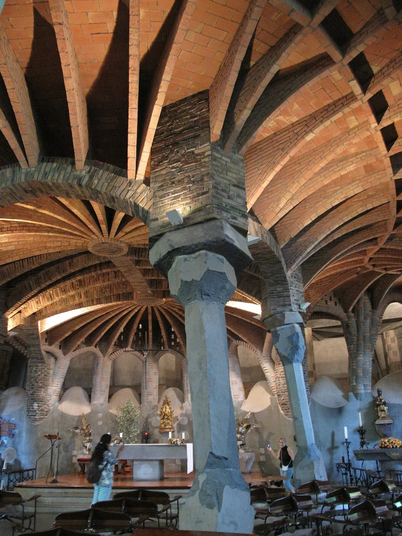 Cripta de la Colònia Güell