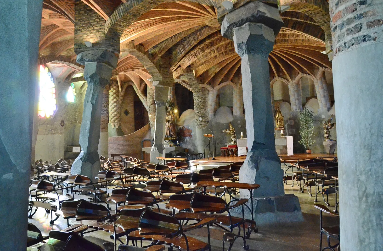 Cripta de la Colònia Güell