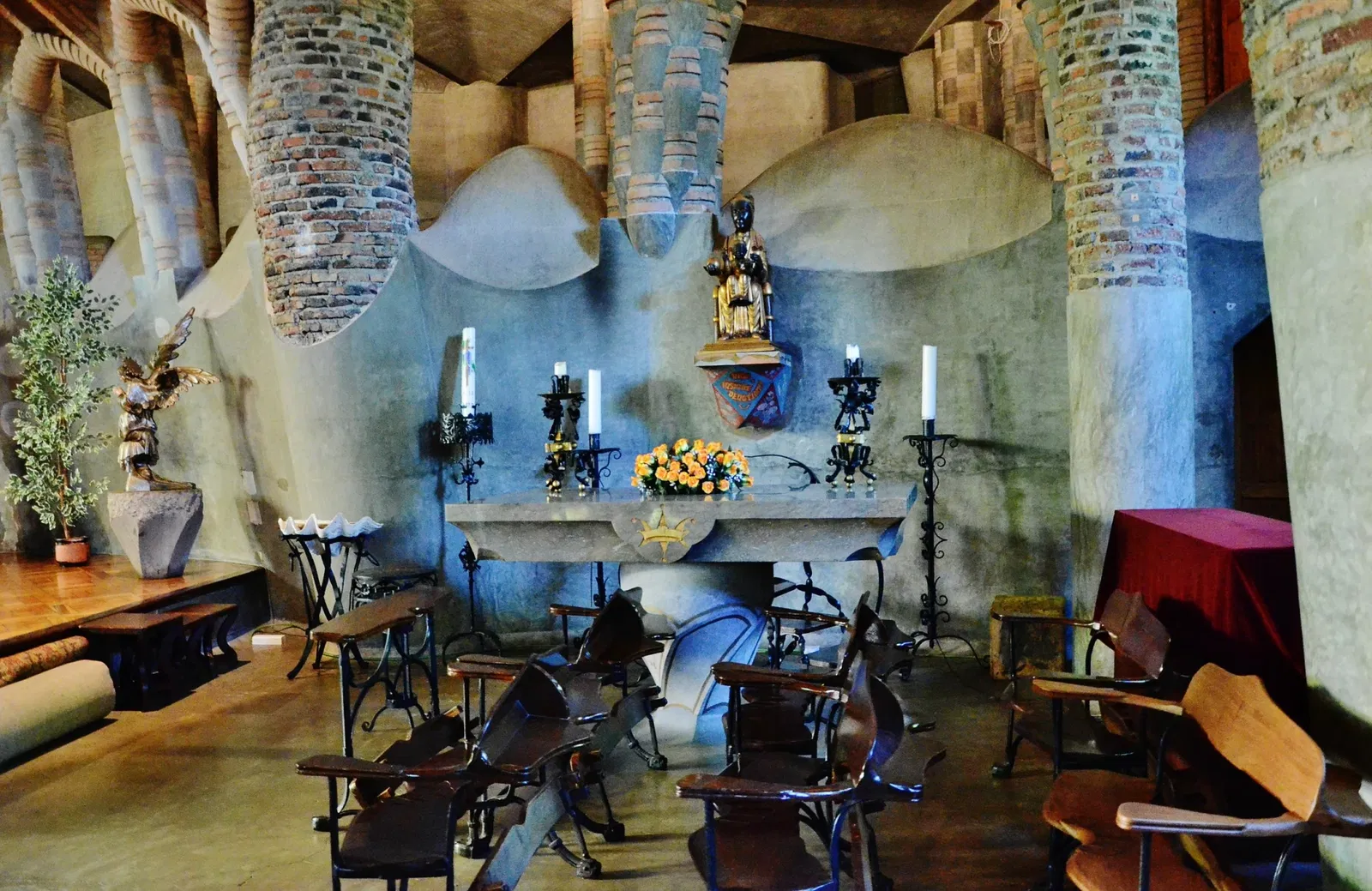 Church of Colònia Güell