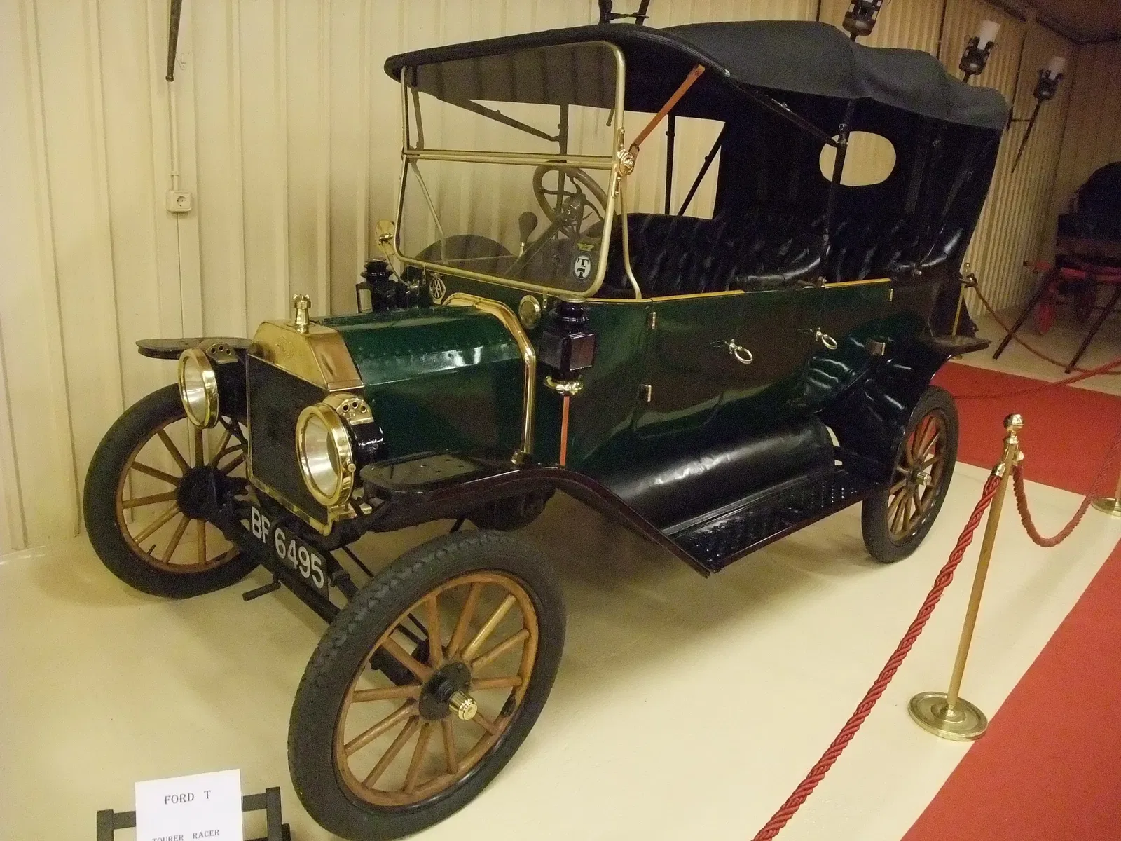 Museo de Coches Antiguos