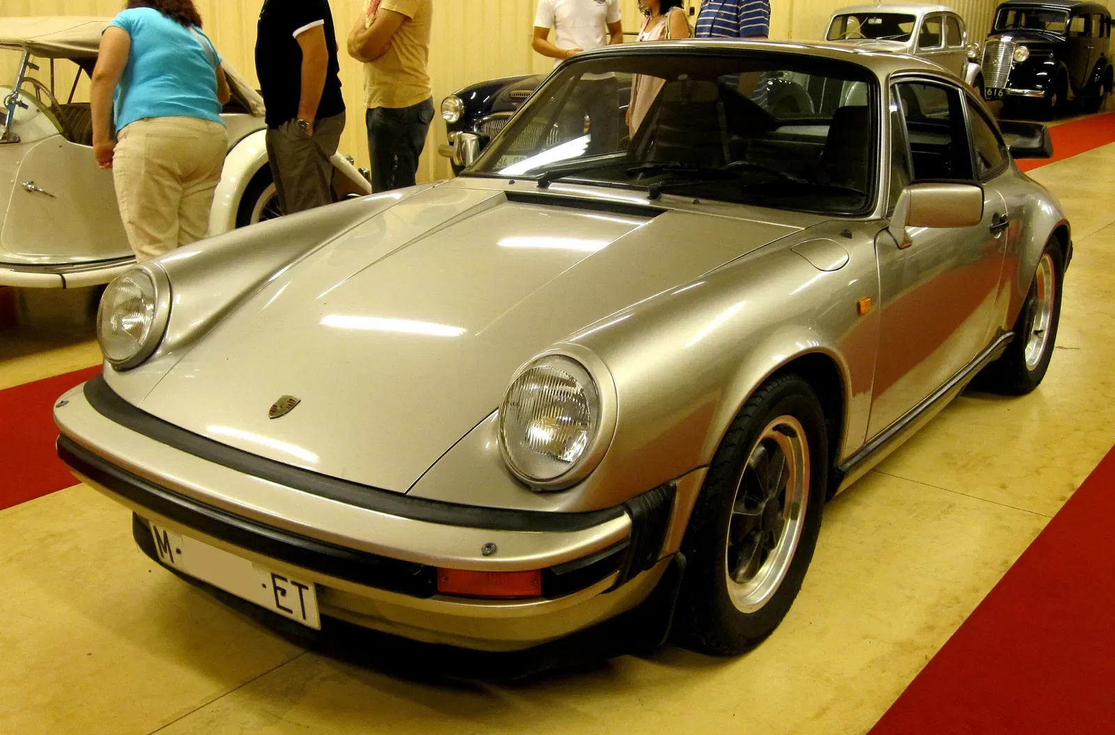 Ancient and Classic Cars Museum