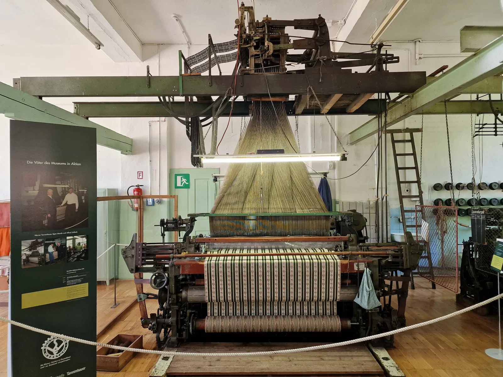 Historische Schauweberei