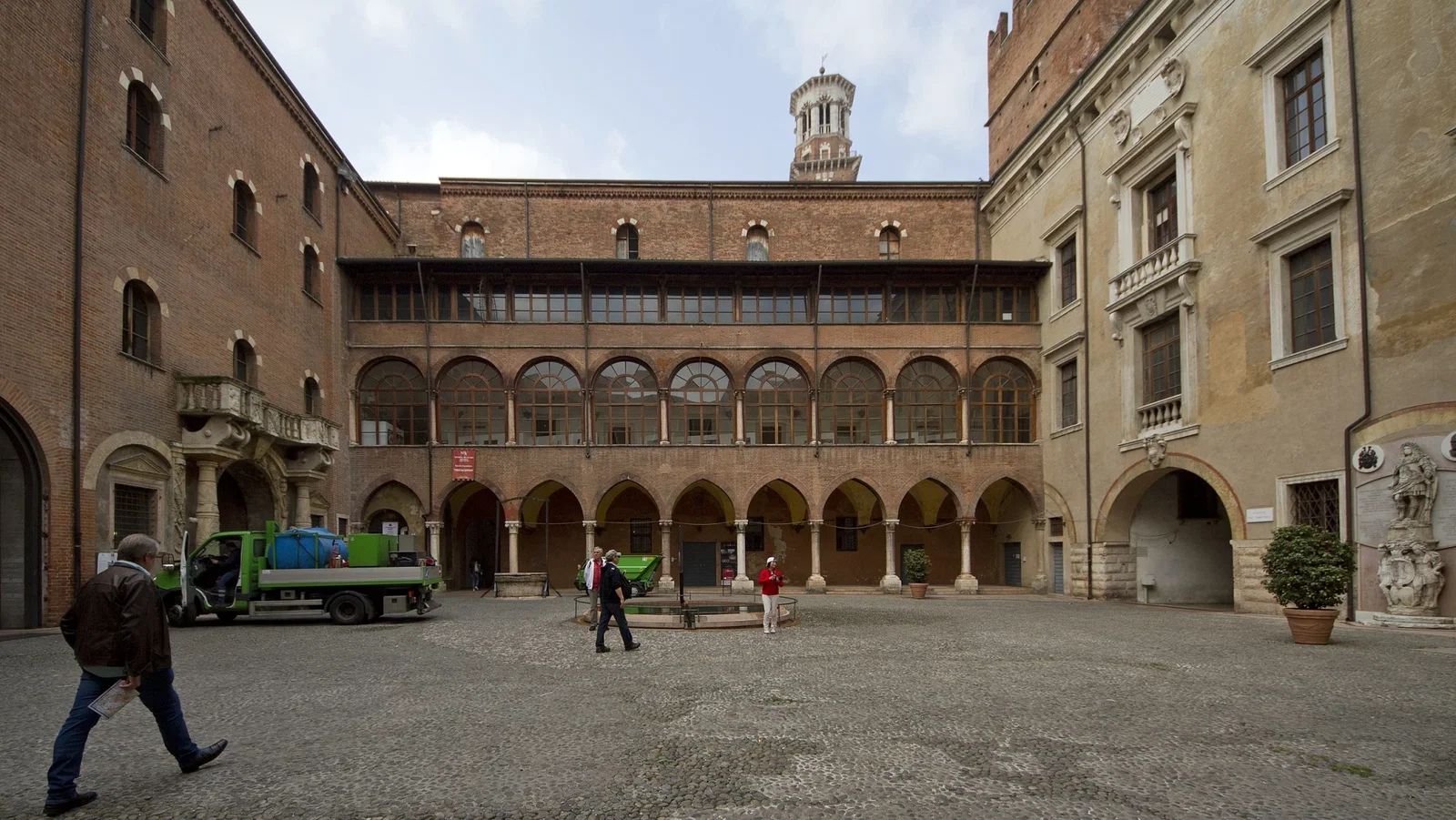 International Center of Photography Scavi Scaligeri