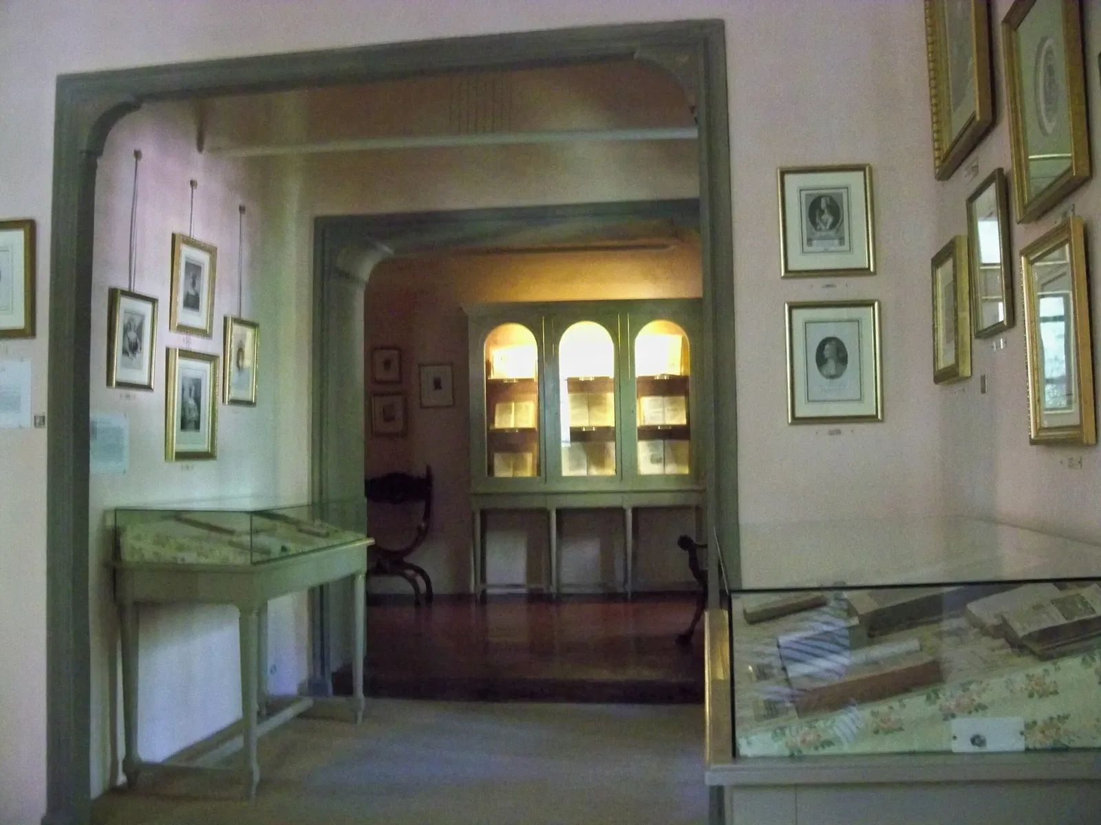 Musée-Bibliothèque François Pétrarque