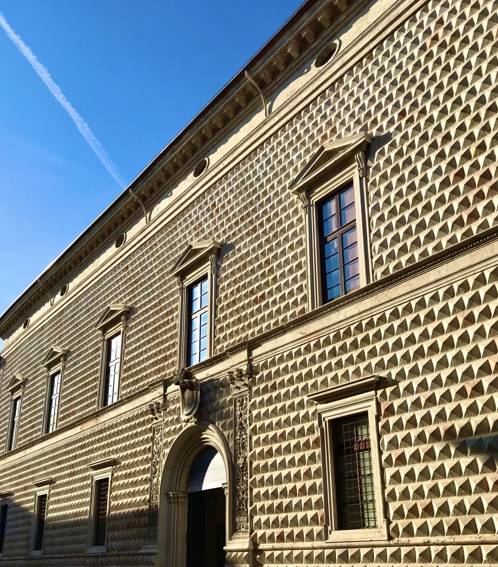 Palazzo dei Diamanti