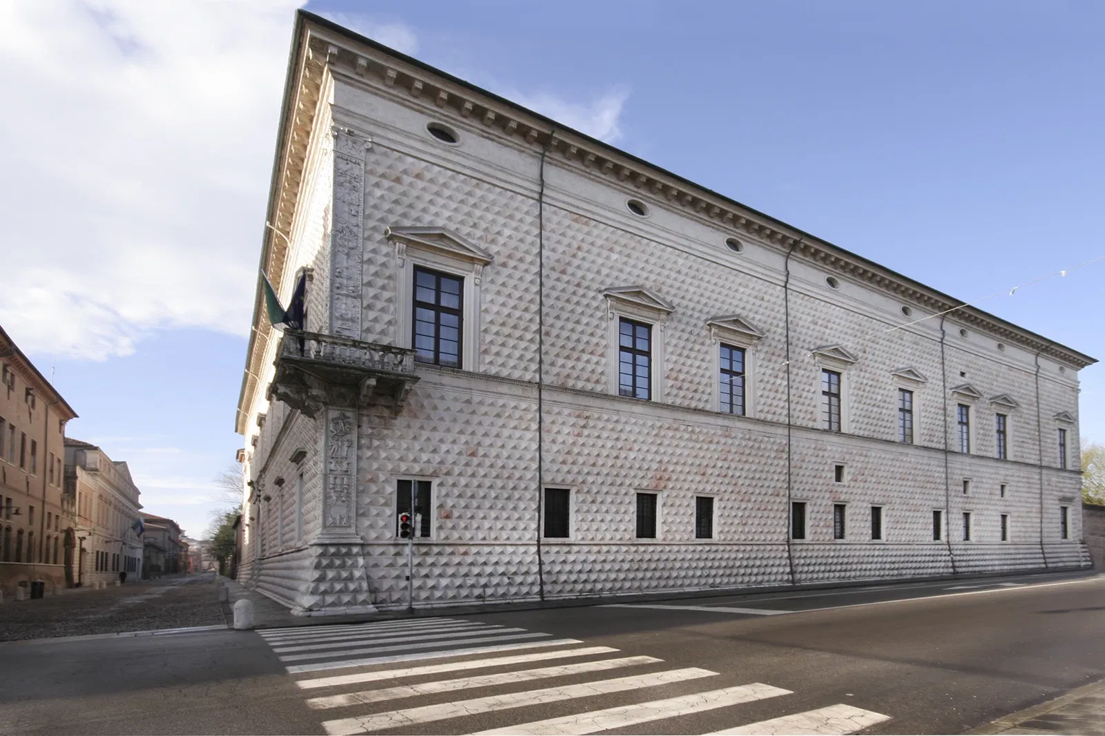 Palazzo dei Diamanti