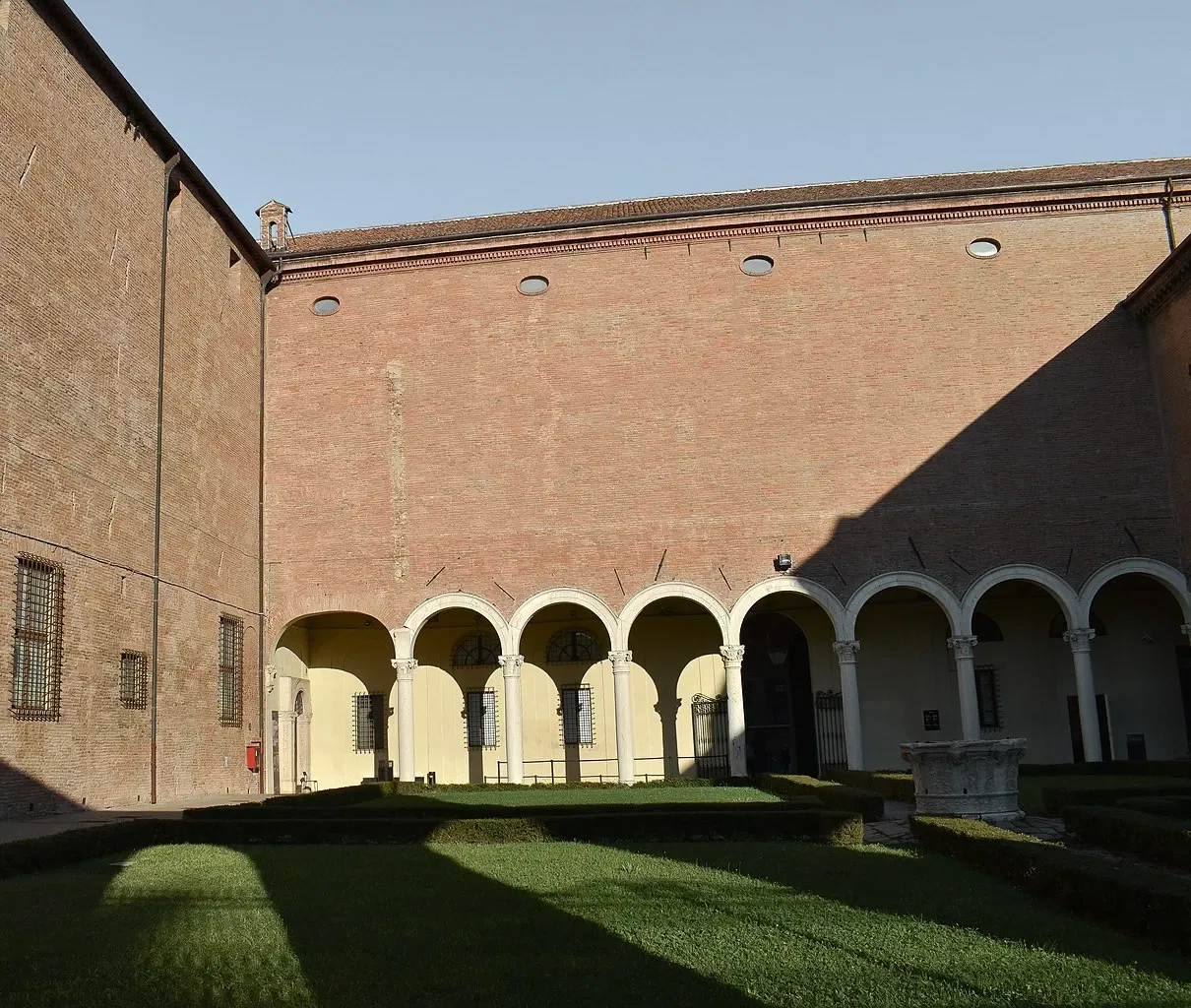 Palazzo dei Diamanti