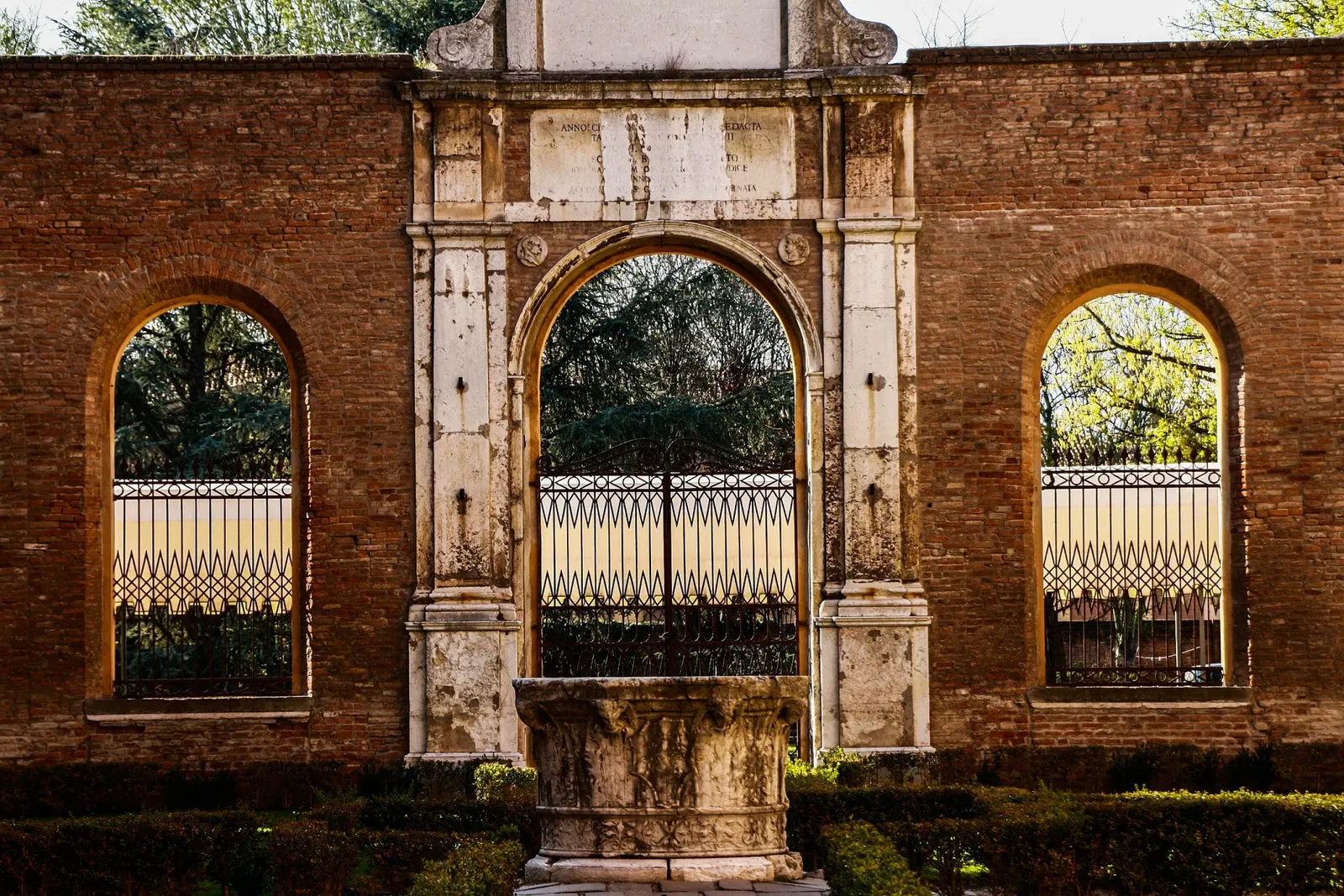 Palazzo dei Diamanti