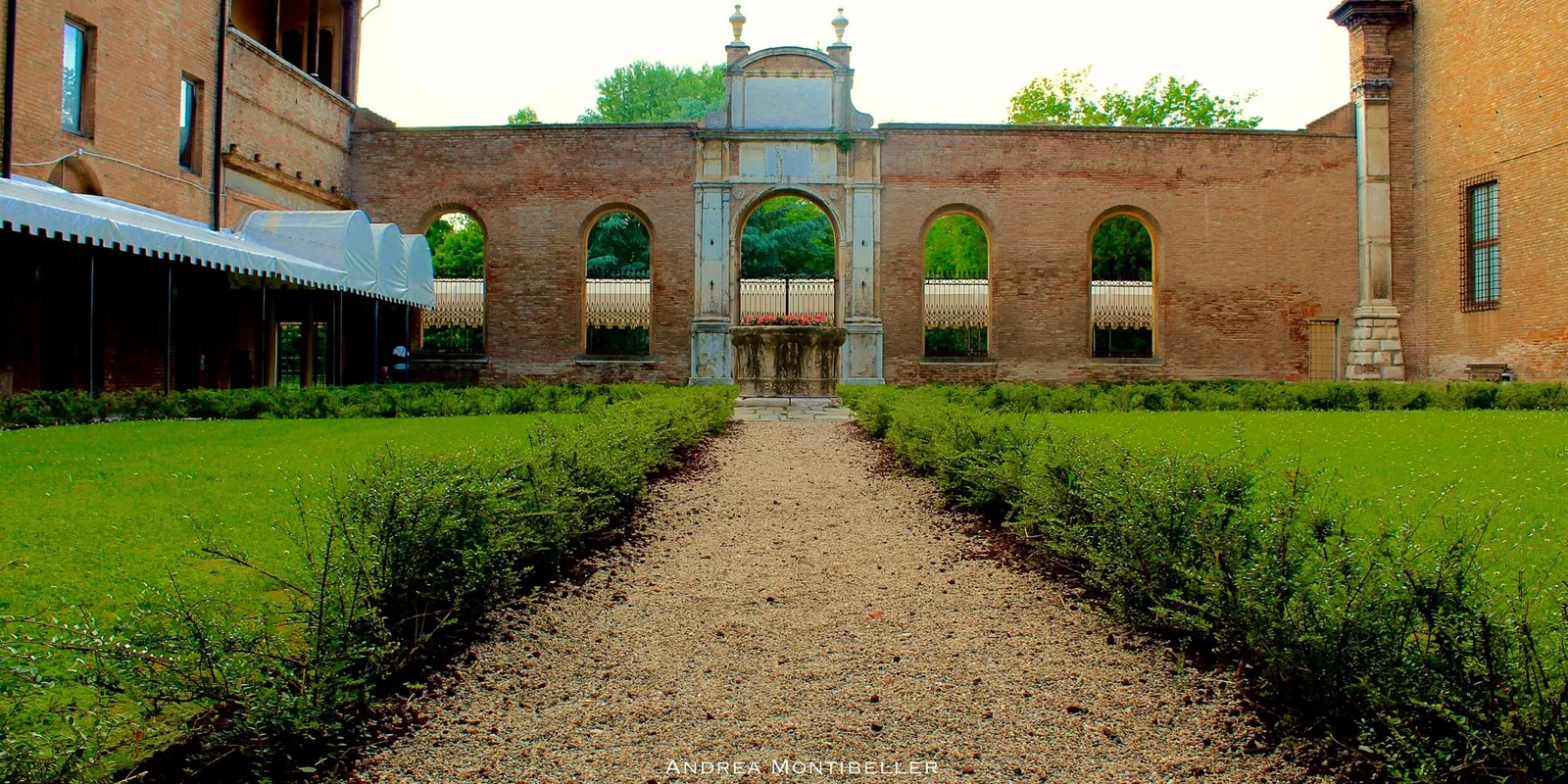 Palazzo dei Diamanti