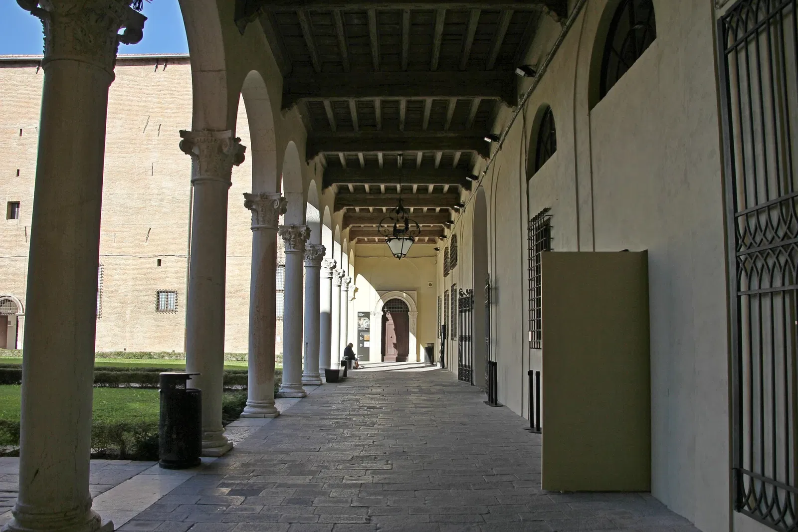 Palazzo dei Diamanti