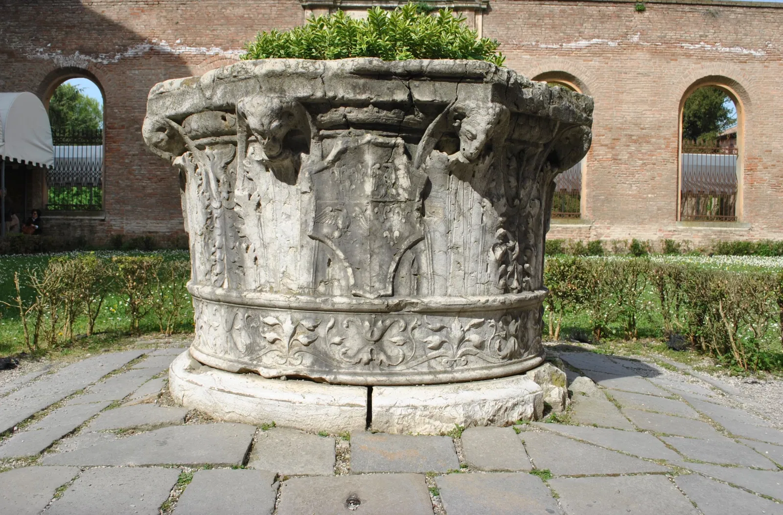 Palazzo dei Diamanti