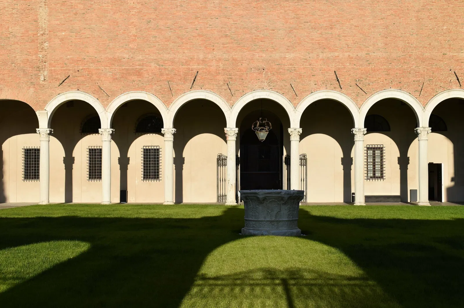 Palazzo dei Diamanti