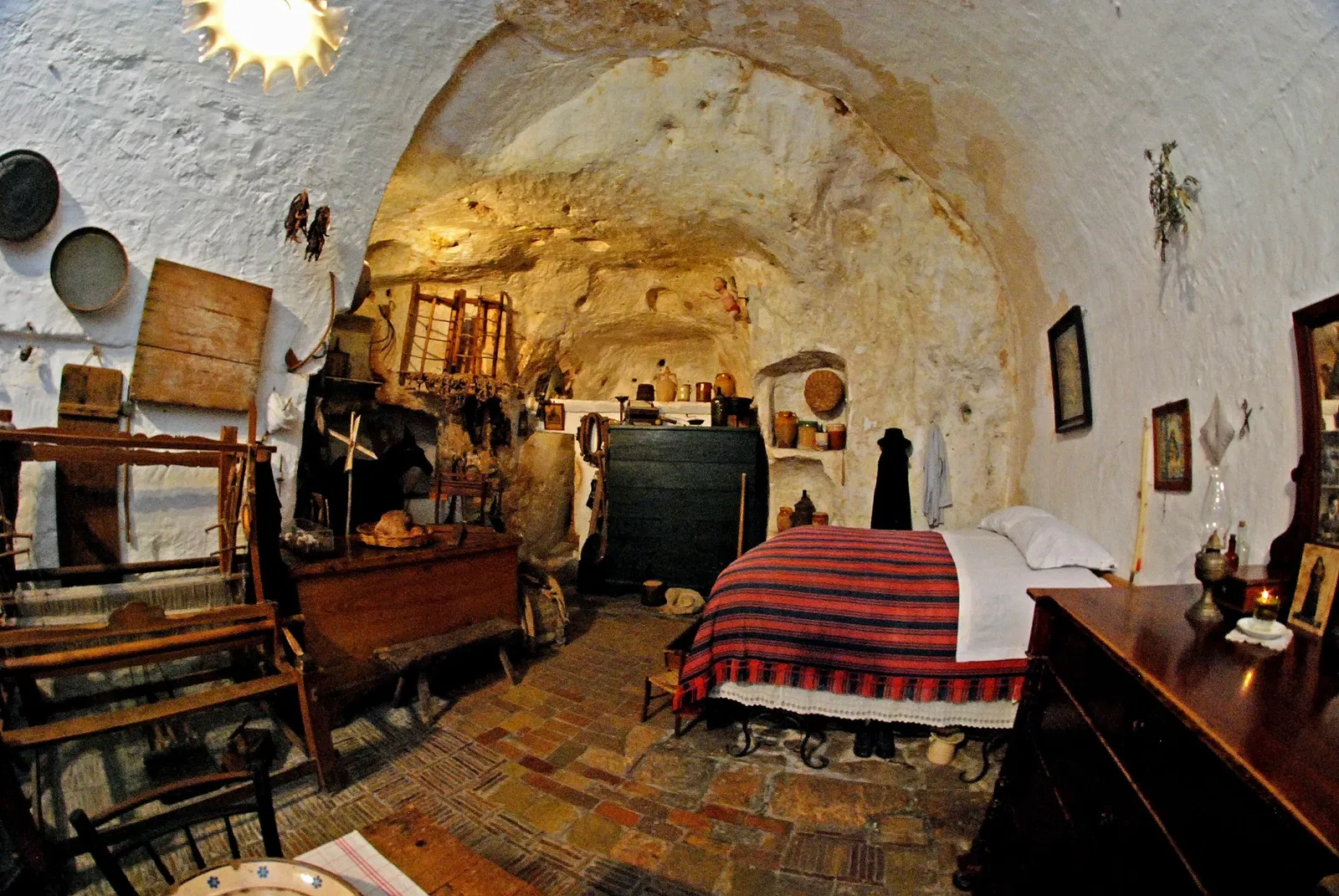 Sassi di Matera - Storica Casa Grotta di Vico Solitario