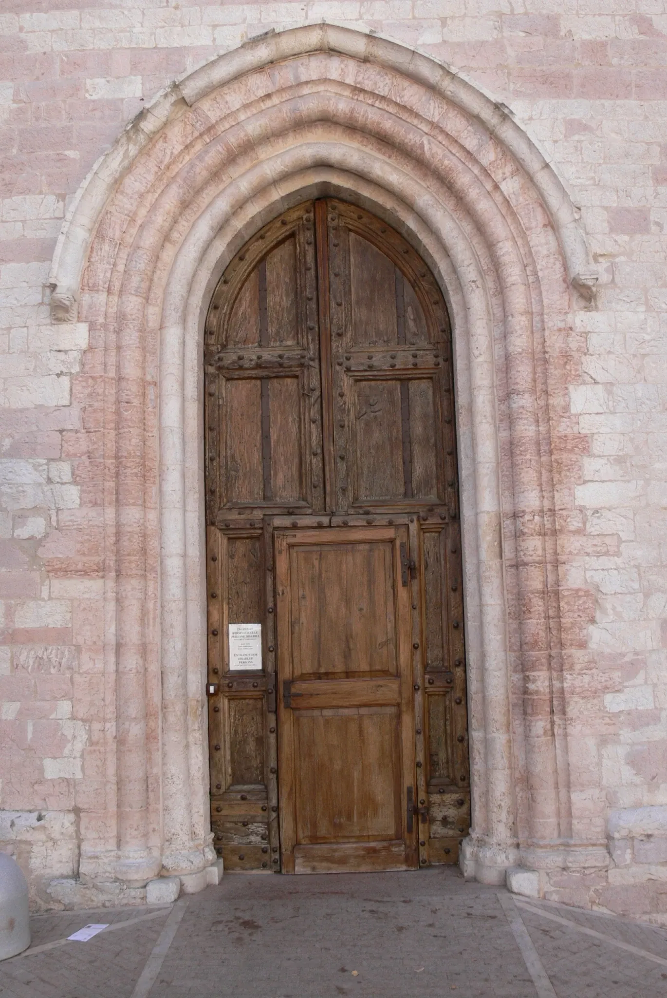 Basílica de Santa Clara (Asís)