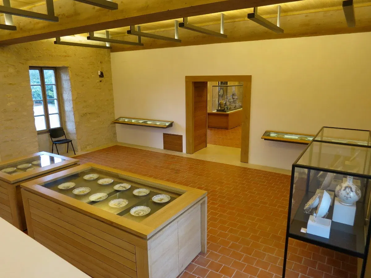 Earthenware and Fine Arts Museum