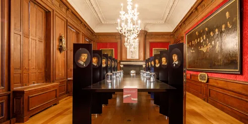 Het revolutionaire ontwerp van het stadhuis van Weesp