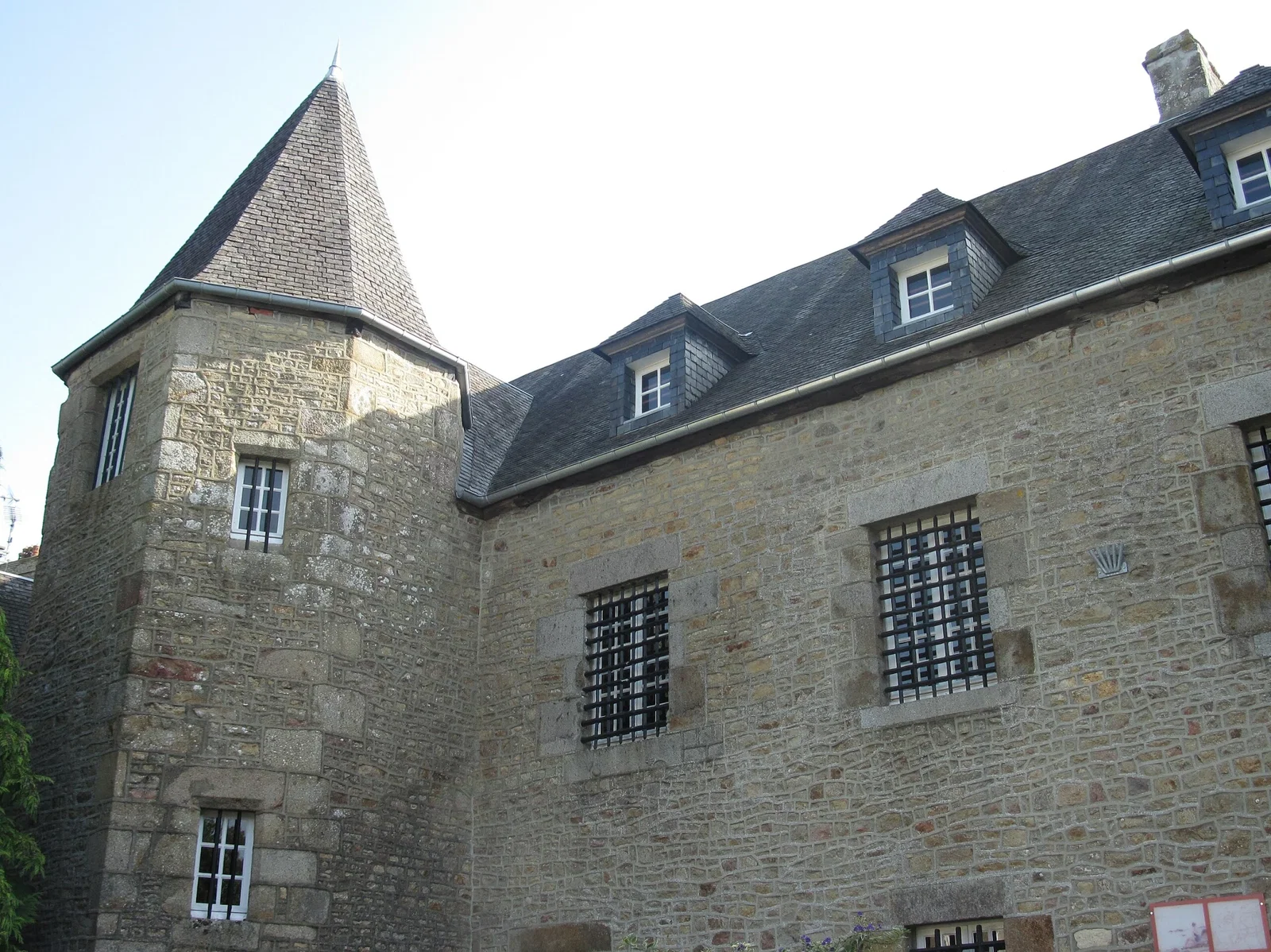 Municipal Museum of Art and History