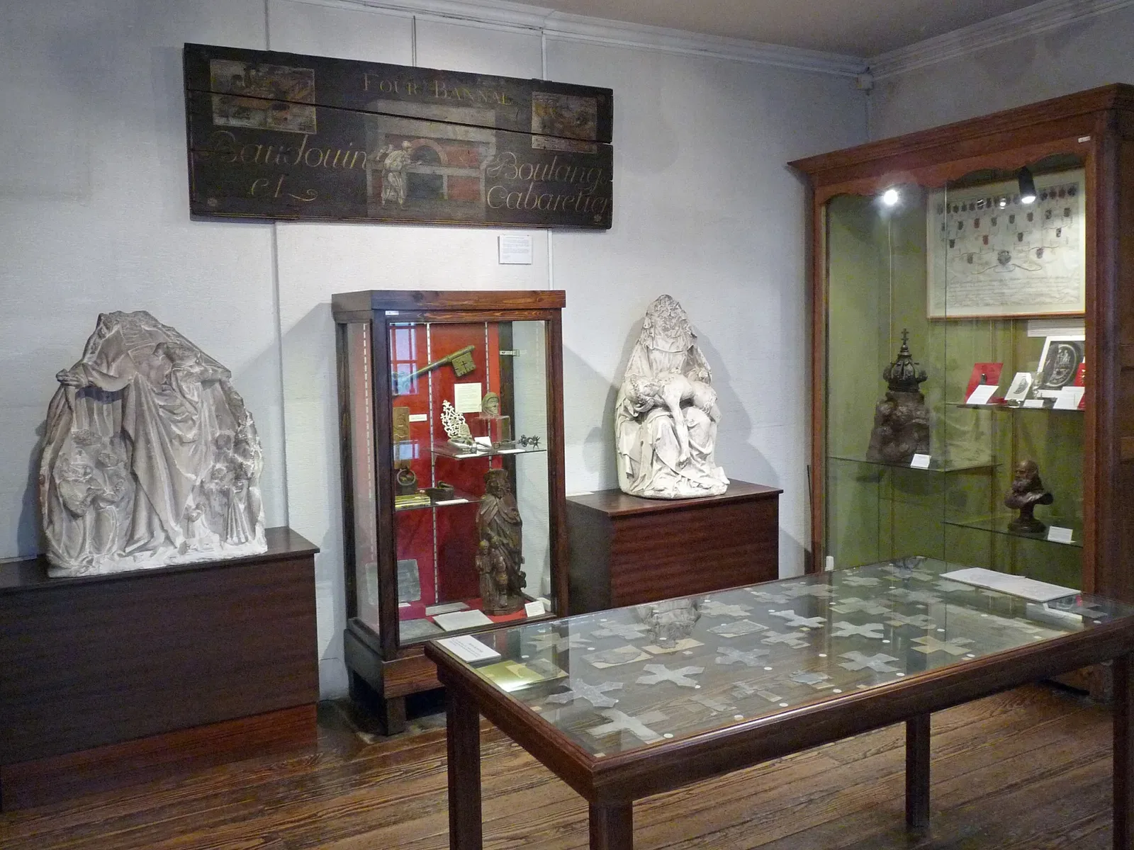 Musée Charles de Bruyères