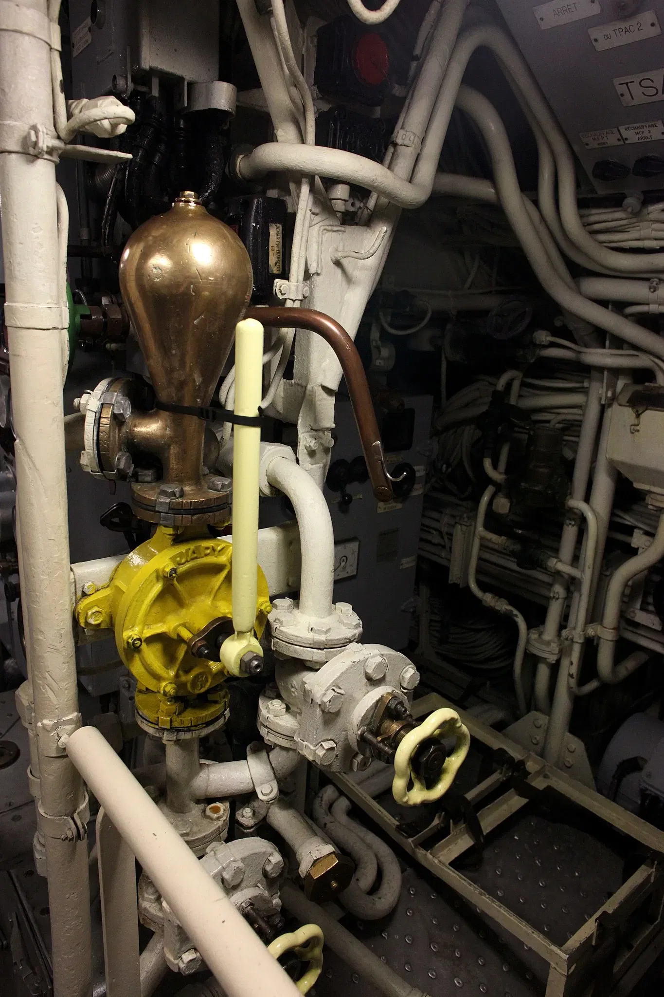 The Submarine Flore-S645 and its Museum