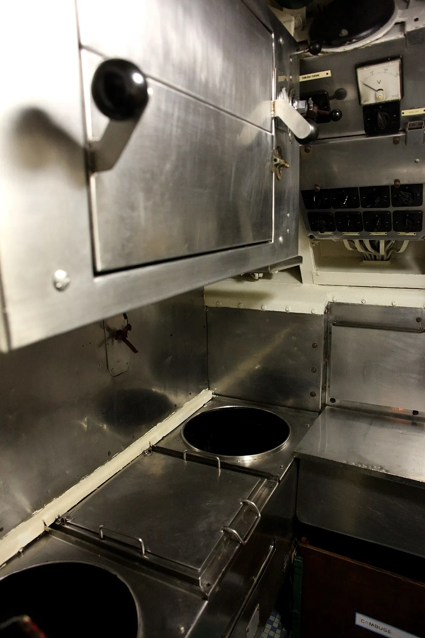 The Submarine Flore-S645 and its Museum