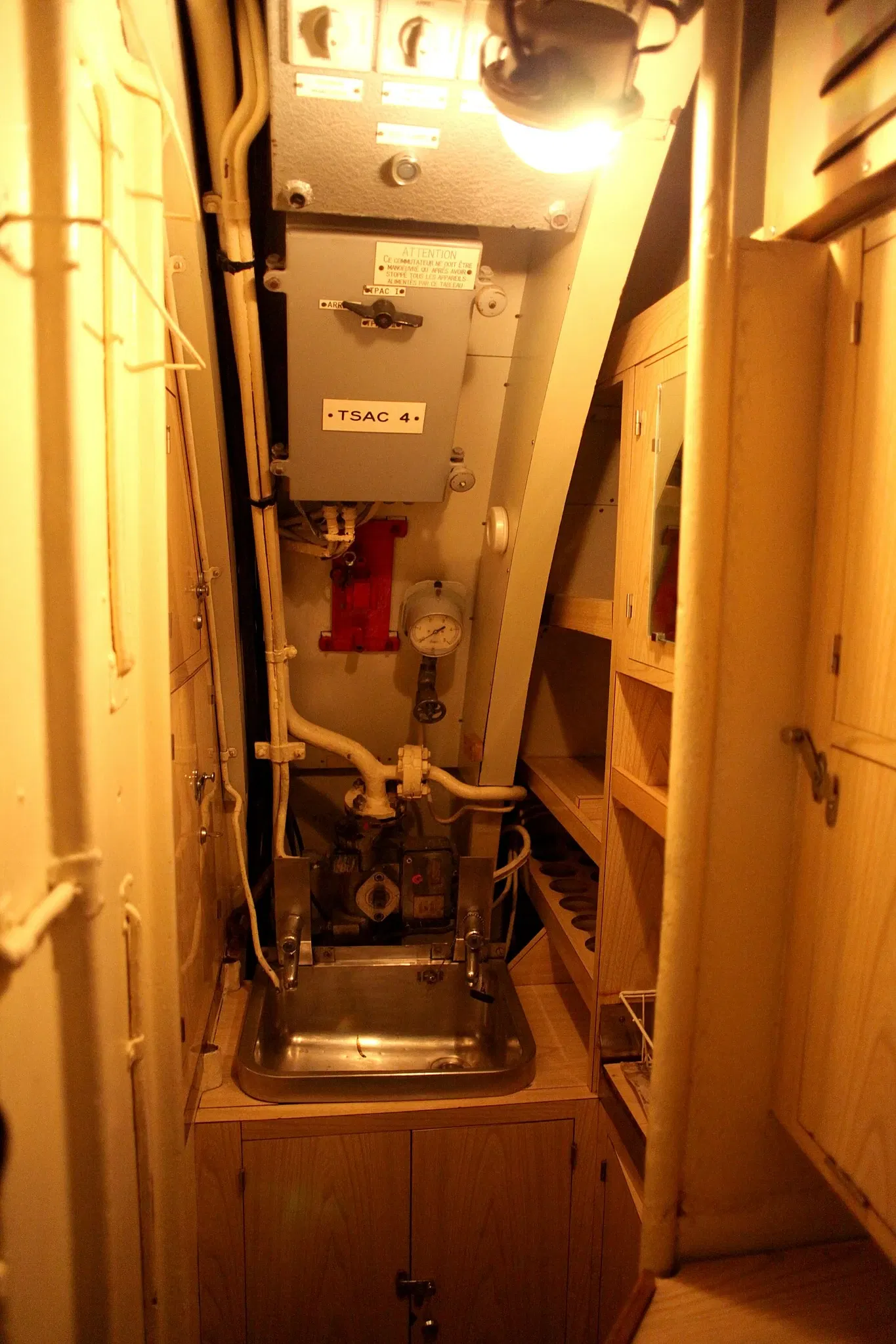 The Submarine Flore-S645 and its Museum