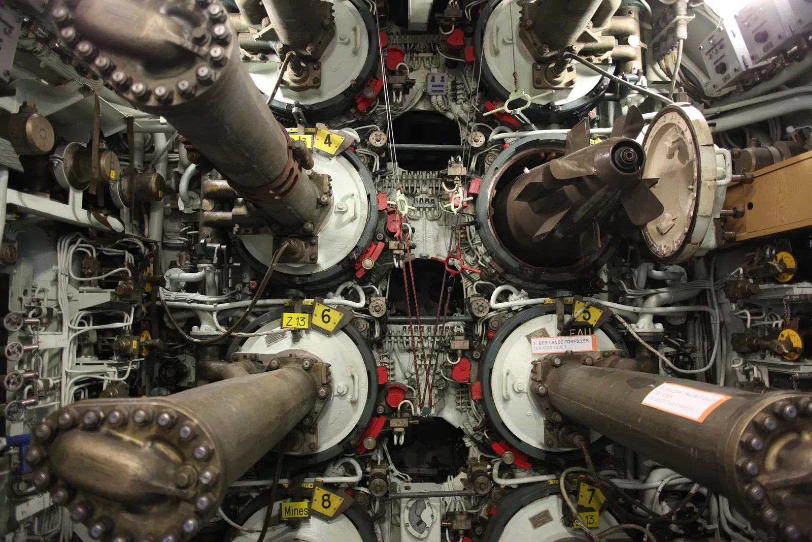 The Submarine Flore-S645 and its Museum