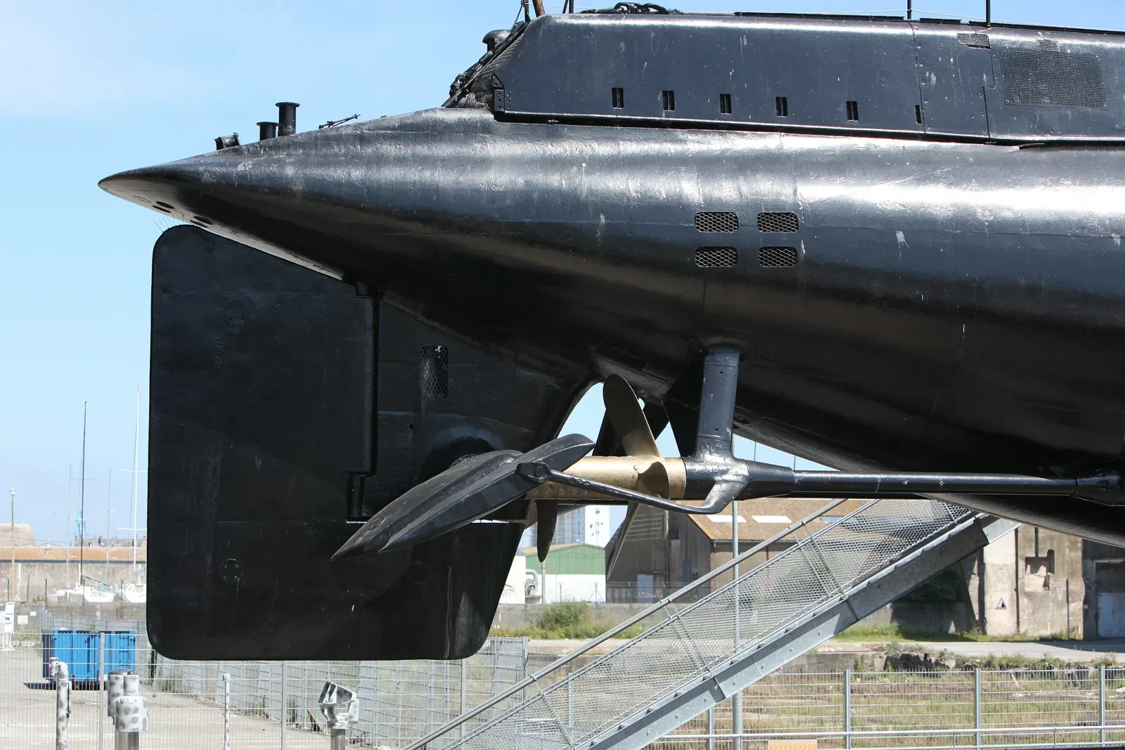 The Submarine Flore-S645 and its Museum