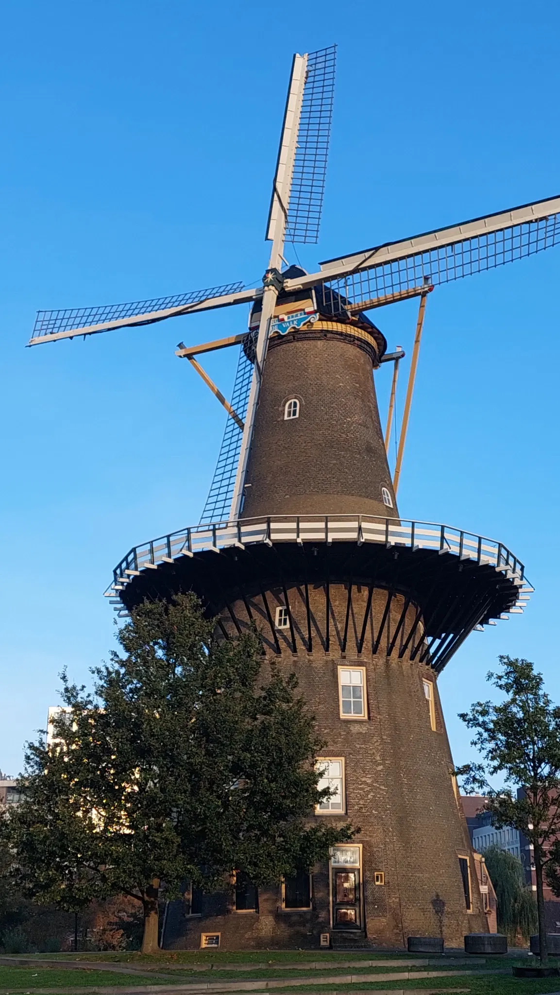 Windmill Museum De Valk: Where Dutch Milling History Comes Alive