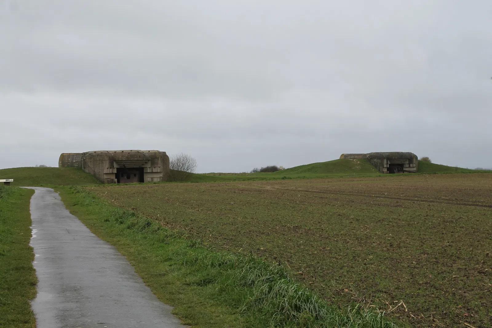 Longues-sur-Mer battery