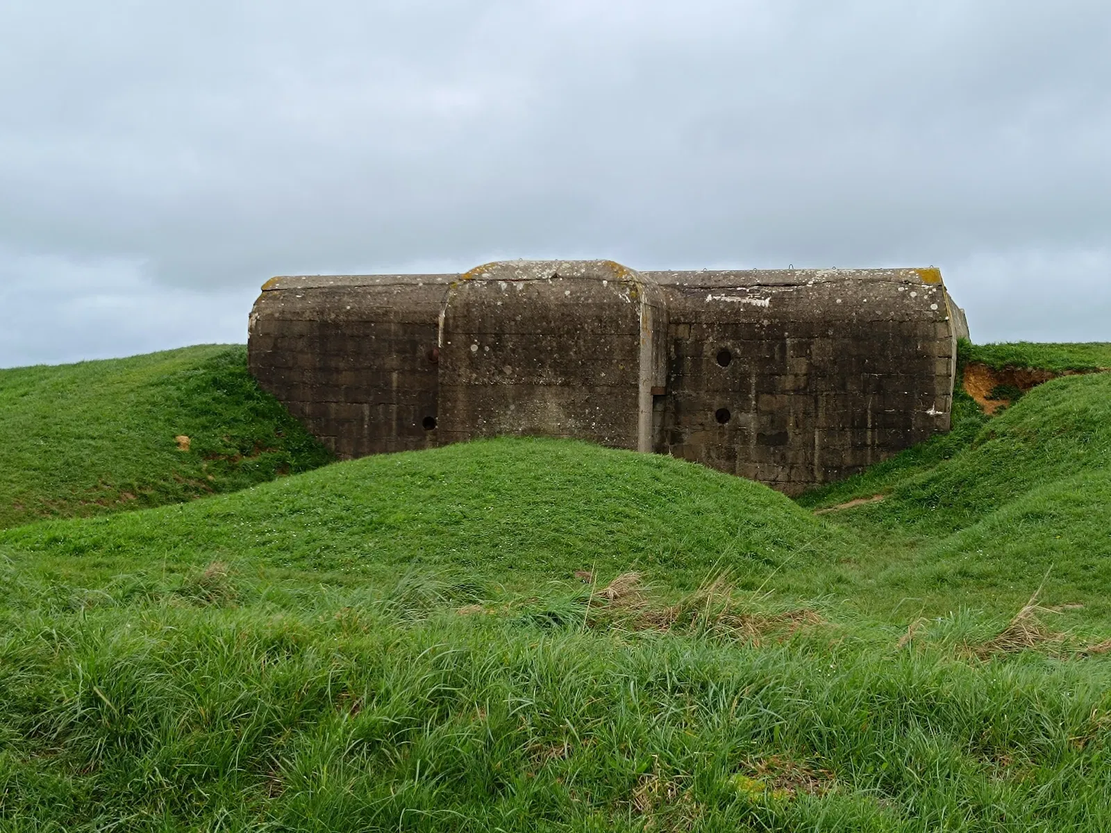 Longues-sur-Mer battery