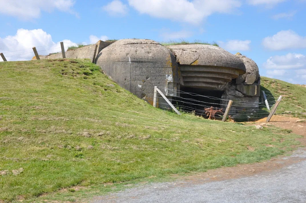 Longues-sur-Mer battery