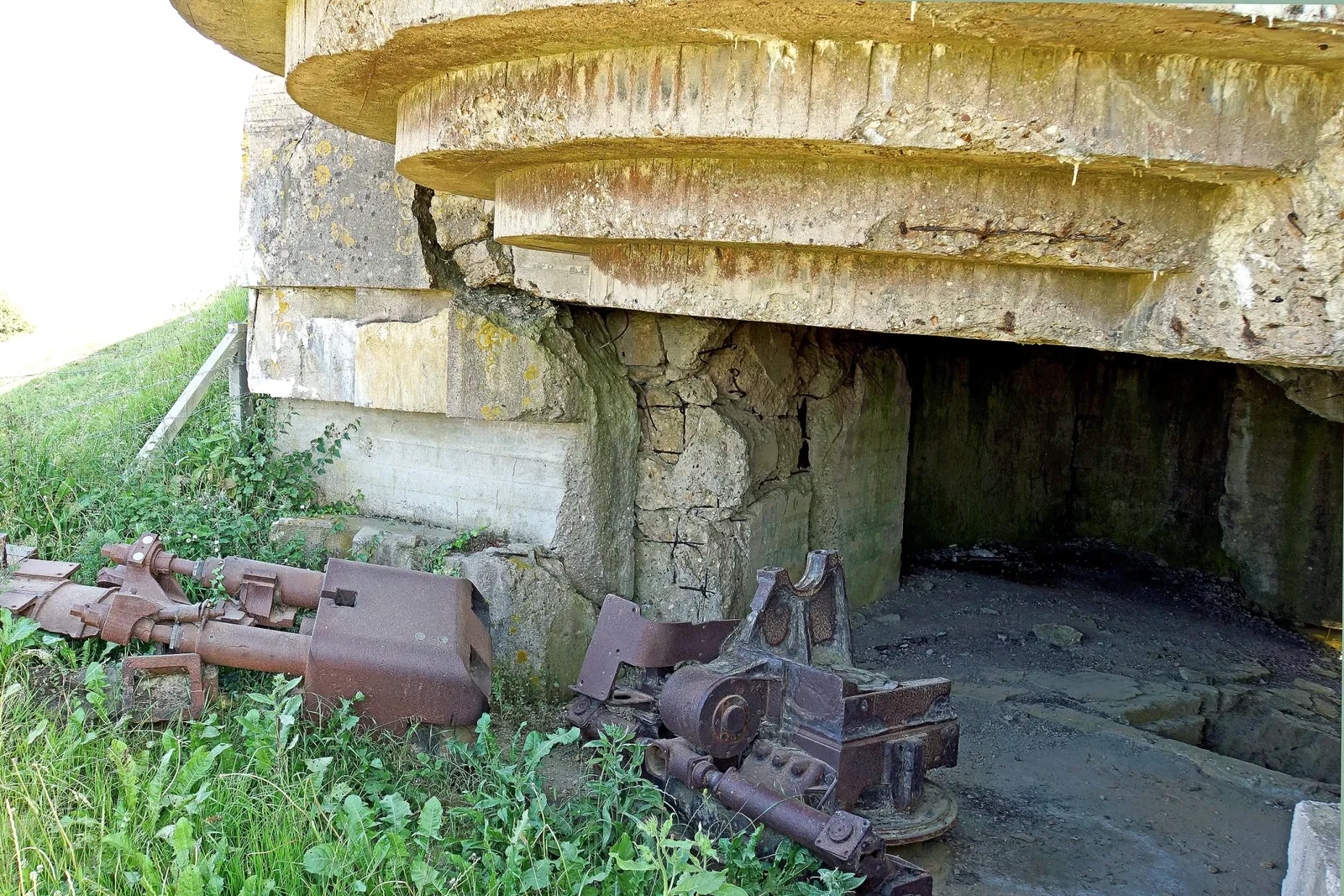 Longues-sur-Mer battery